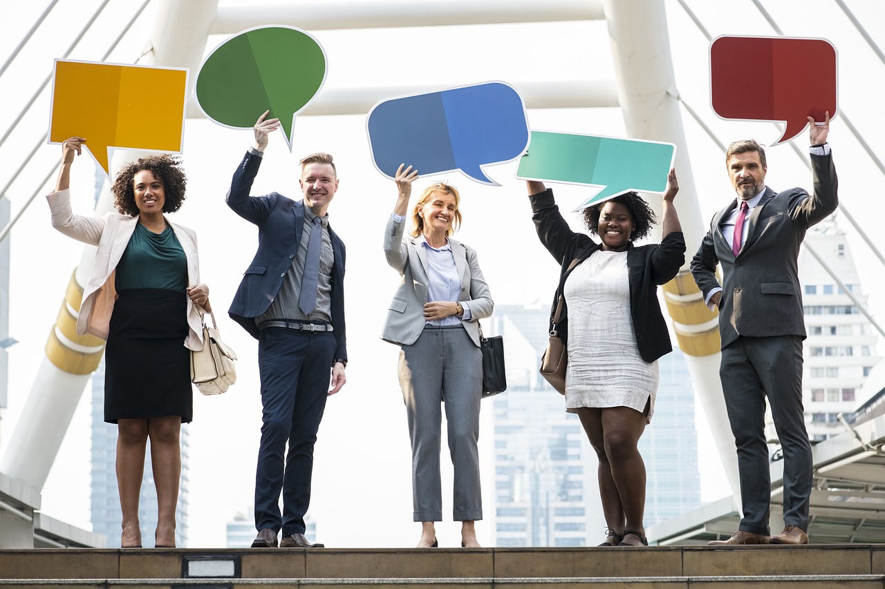 高洪波重执国足帅印,新挑战与期待 高洪波重执国足帅印,新挑战与期待