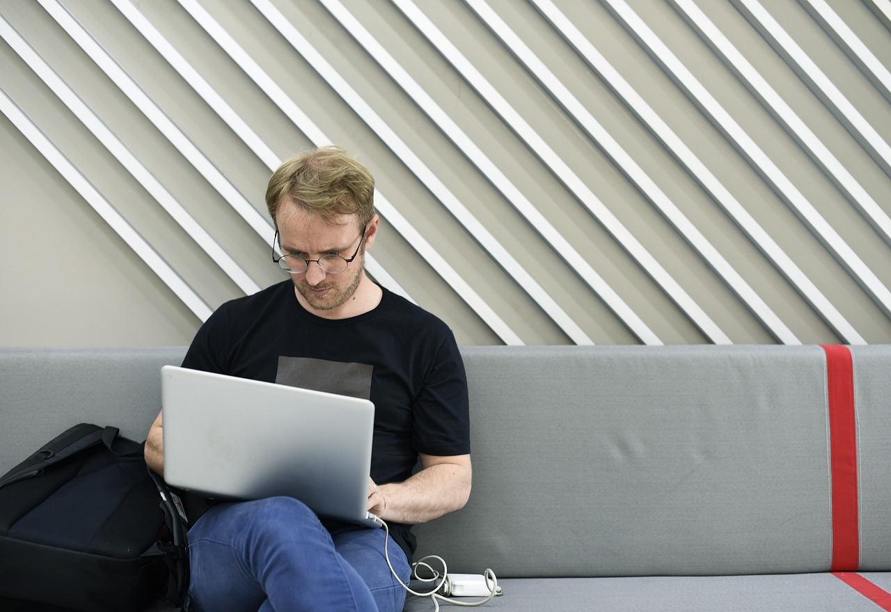 王俊杰教练的卓越领导与纪律处理策略 王俊杰教练的卓越领导与纪律处理策略