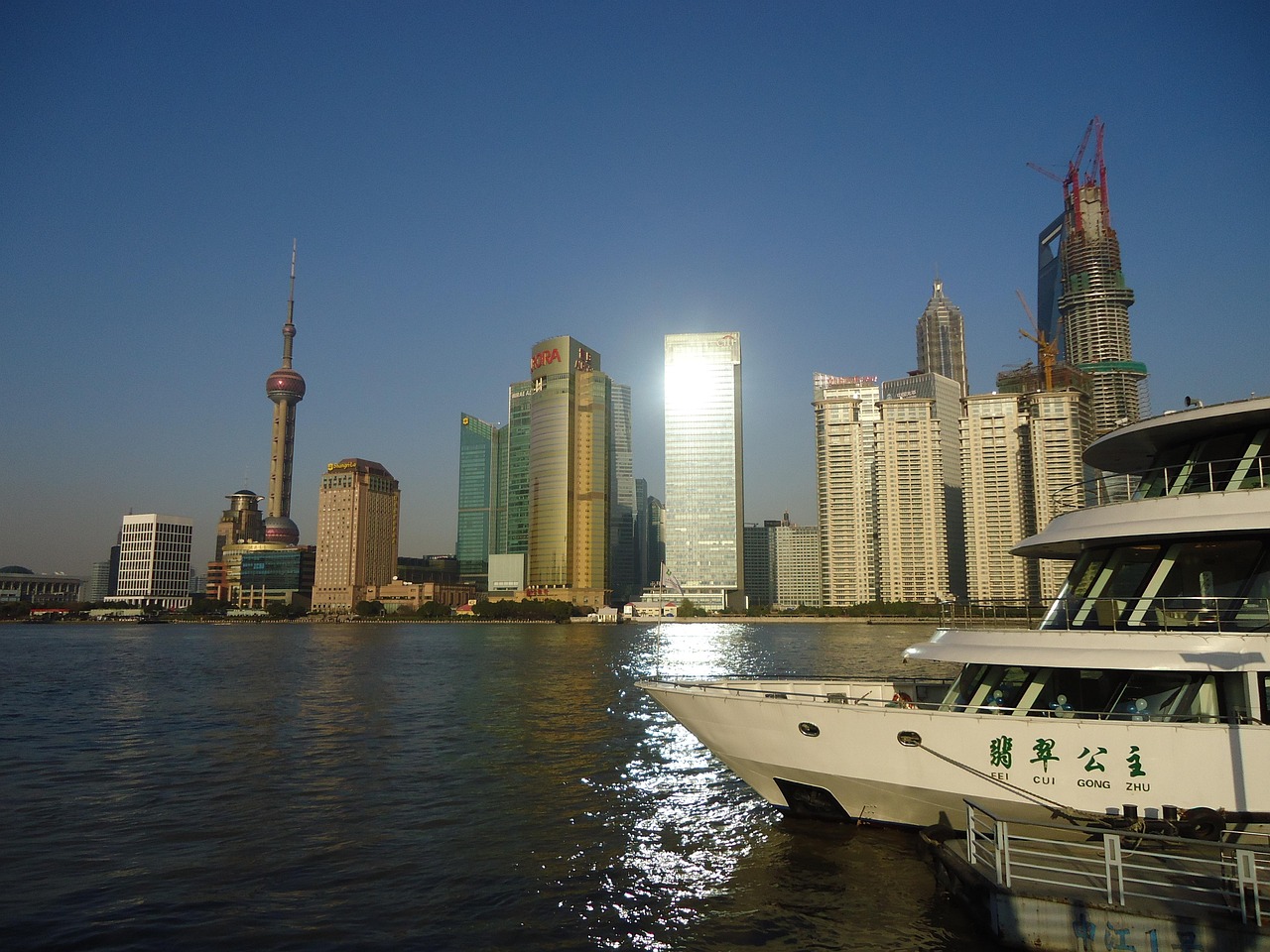 探索科技前沿，2023年必访的10大科技类网站