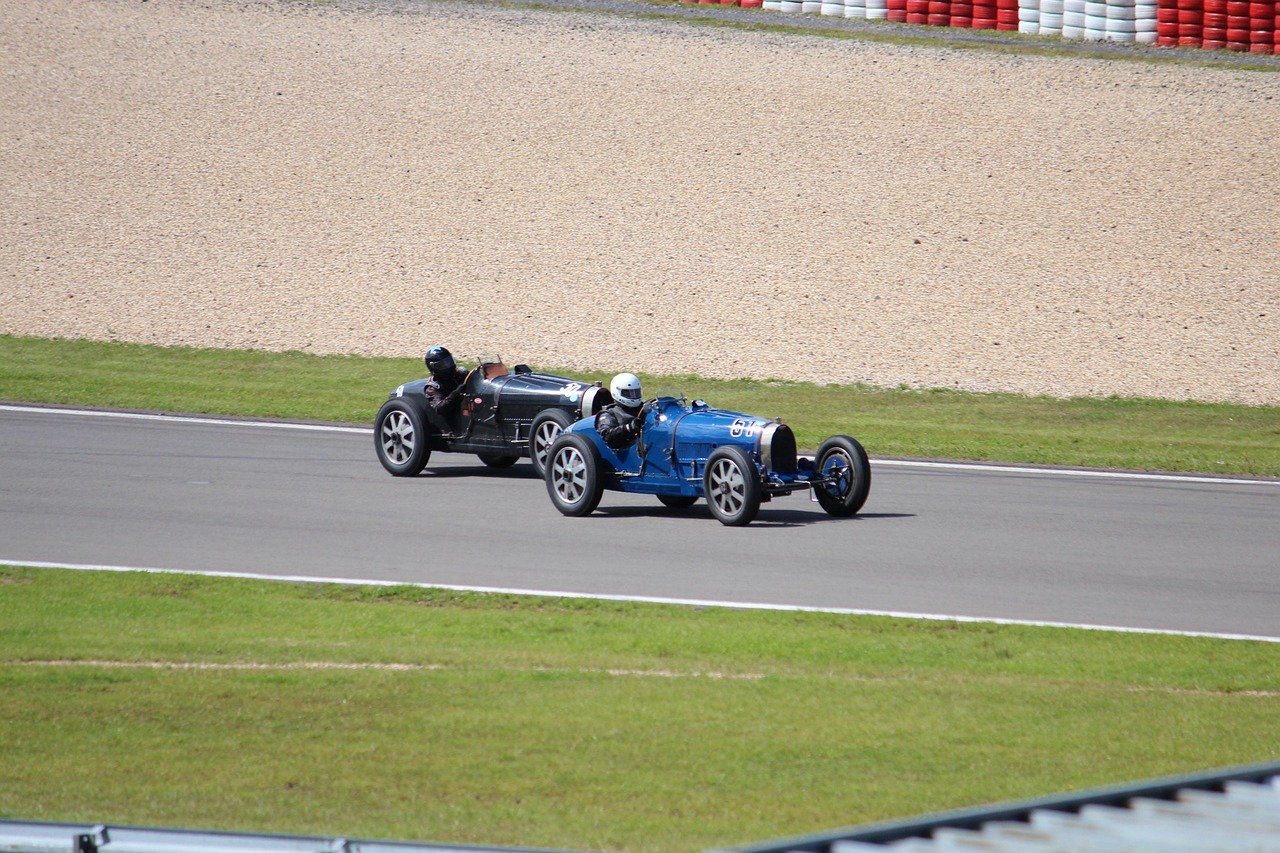 风云变幻，速度激情 风云体育F1的赛道魅力