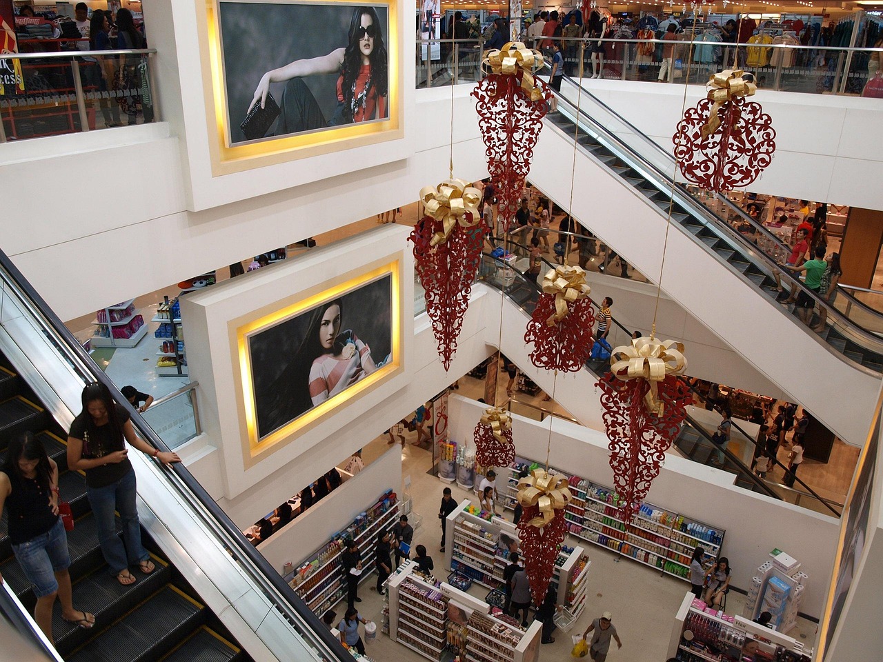 胖东来,70亿巨资打造梦之城,开启零售新篇章 胖东来,70亿巨资打造梦之城,开启零售新篇章