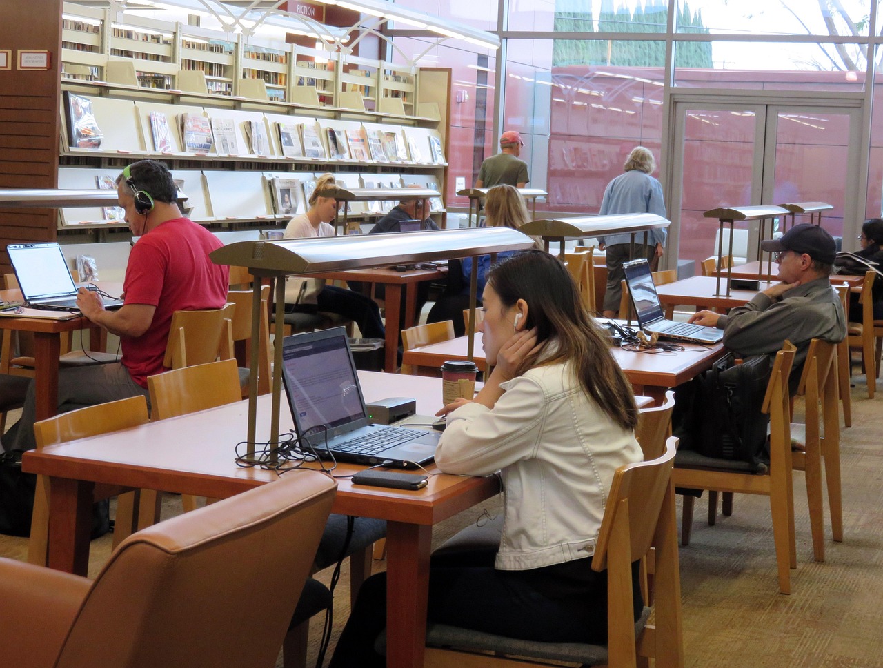 北京大学生感染者722例，疫情下的校园生活与防护指南