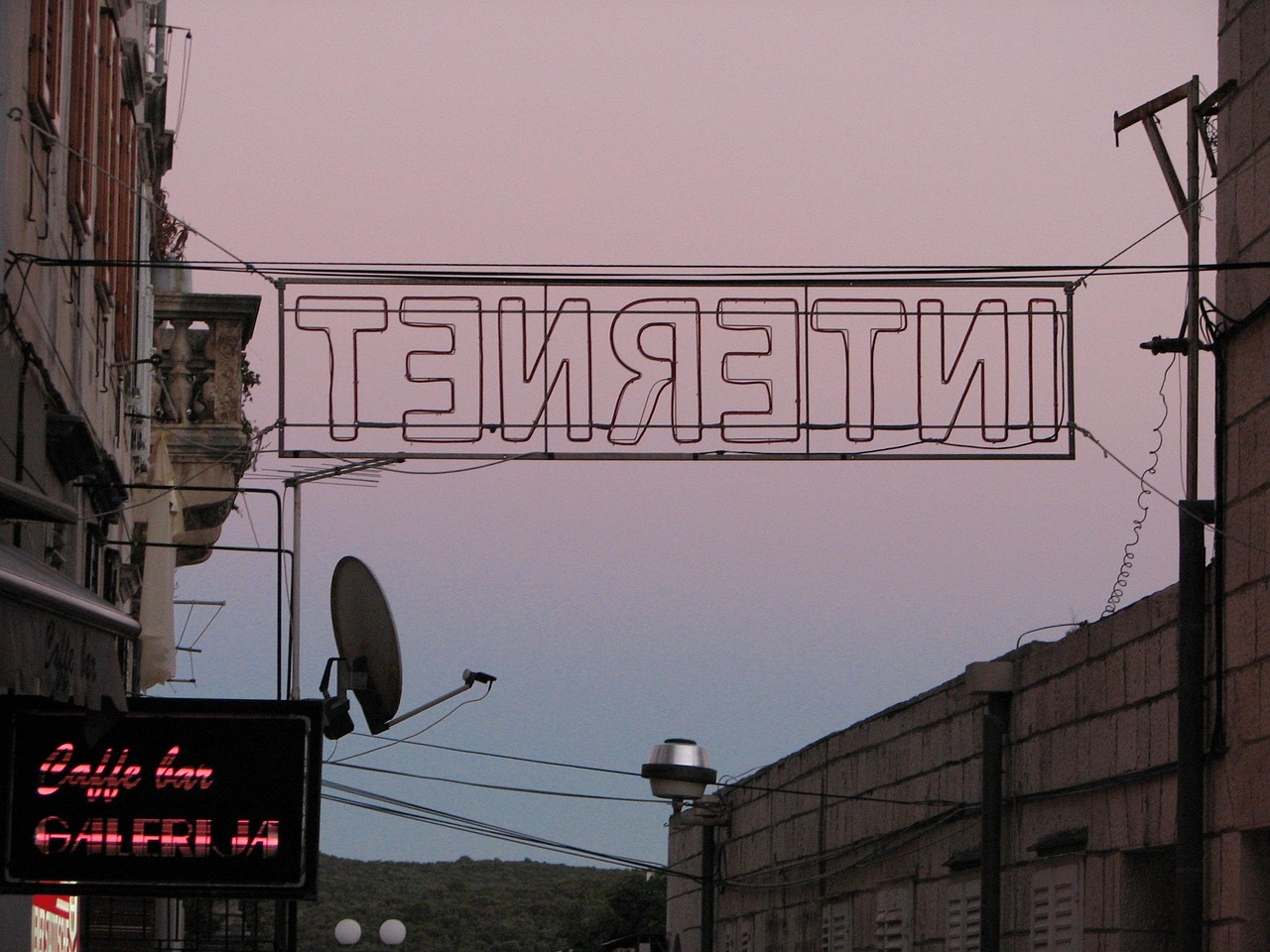 新浪网站新闻，信息时代的桥梁与挑战