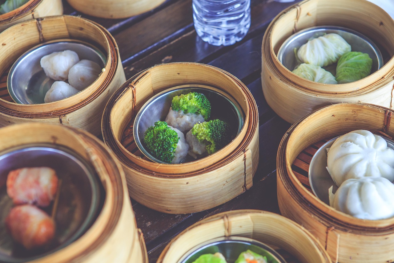 探索美食天堂，在这里吃好吃的食物英语之旅
