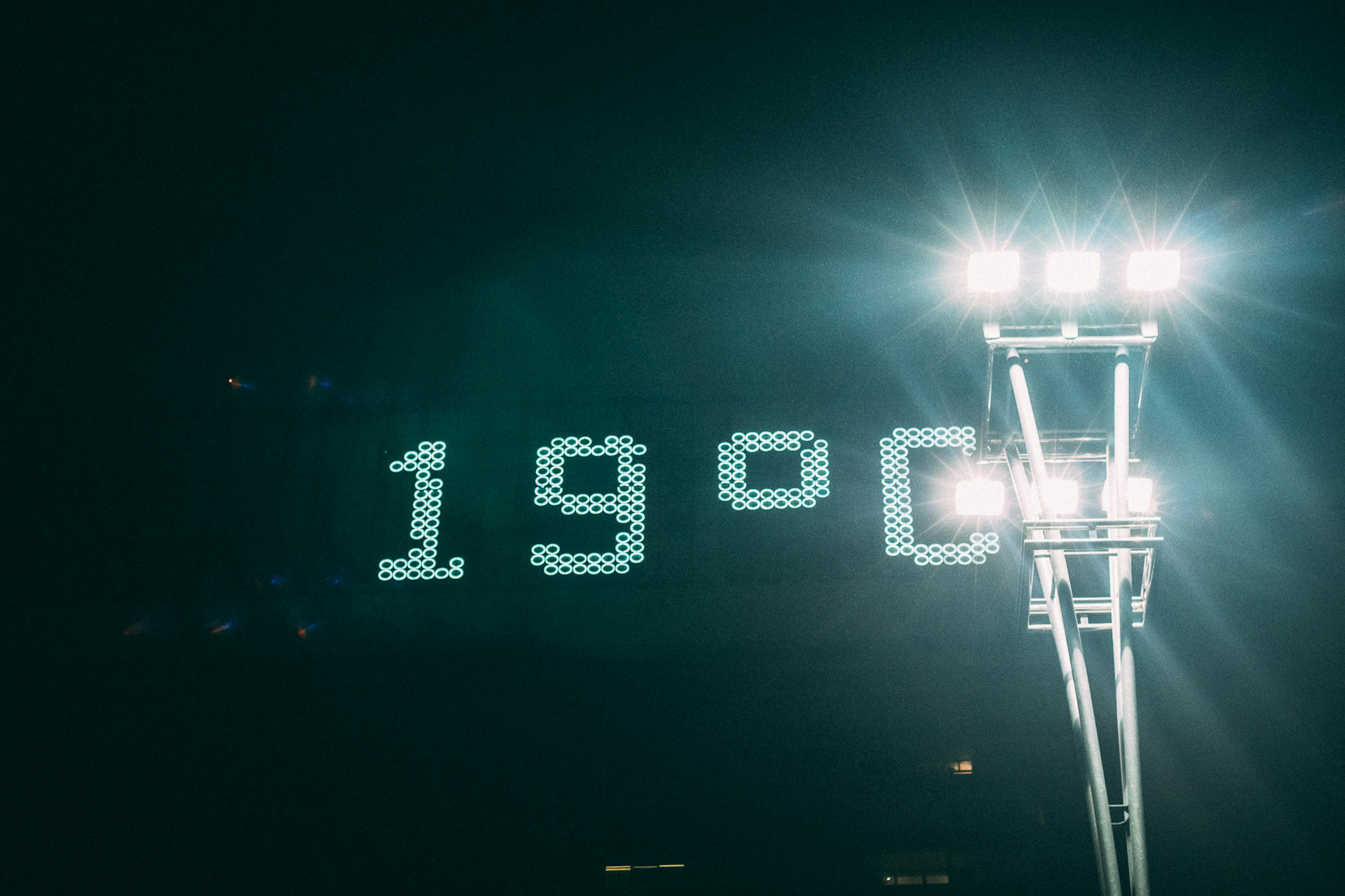 电影明亮的心，照亮黑暗的希望之光