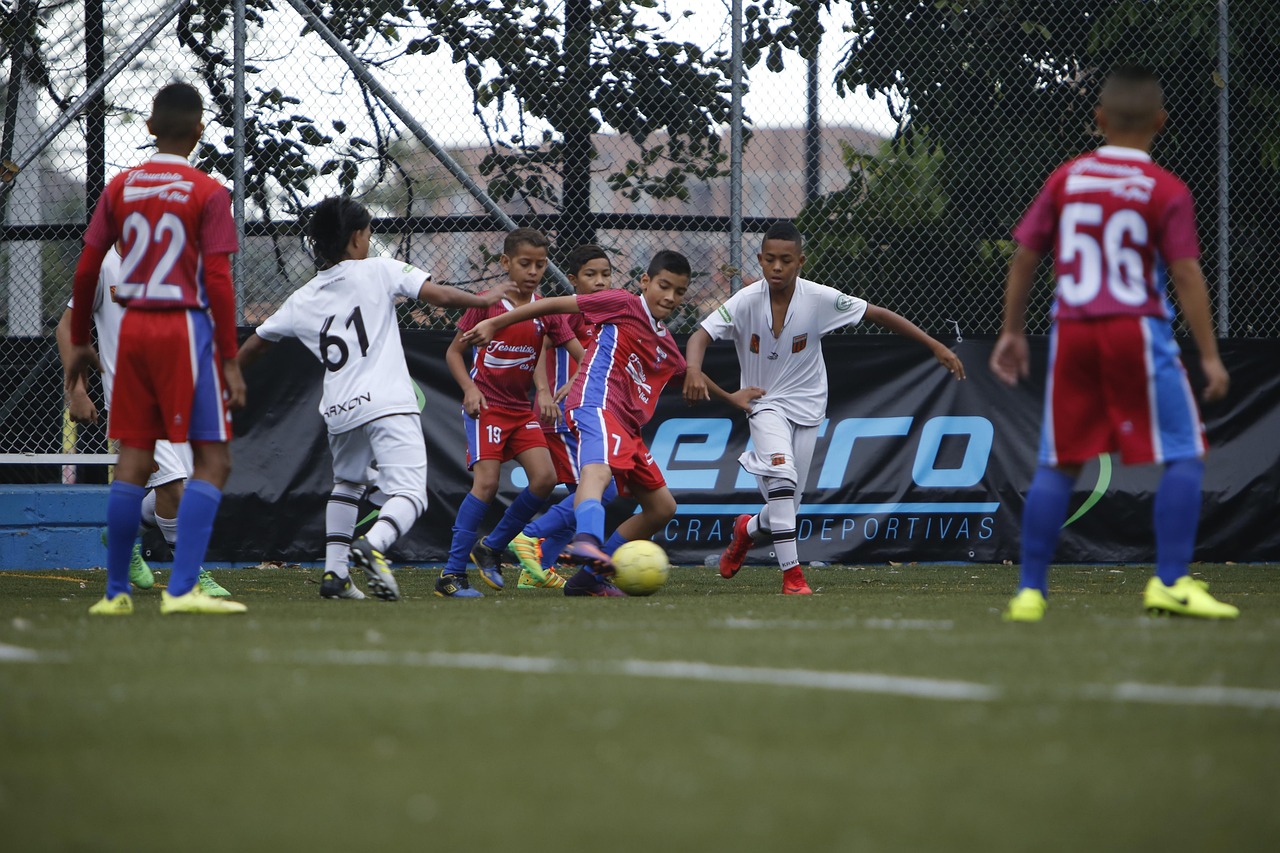 足球游戏爱好者的指南，选择最佳实况足球买号平台