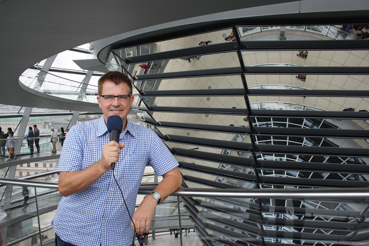 中央五体育频道主持人,幕后英雄,体育传播的力量 中央五体育频道主持人,幕后英雄,体育传播的力量